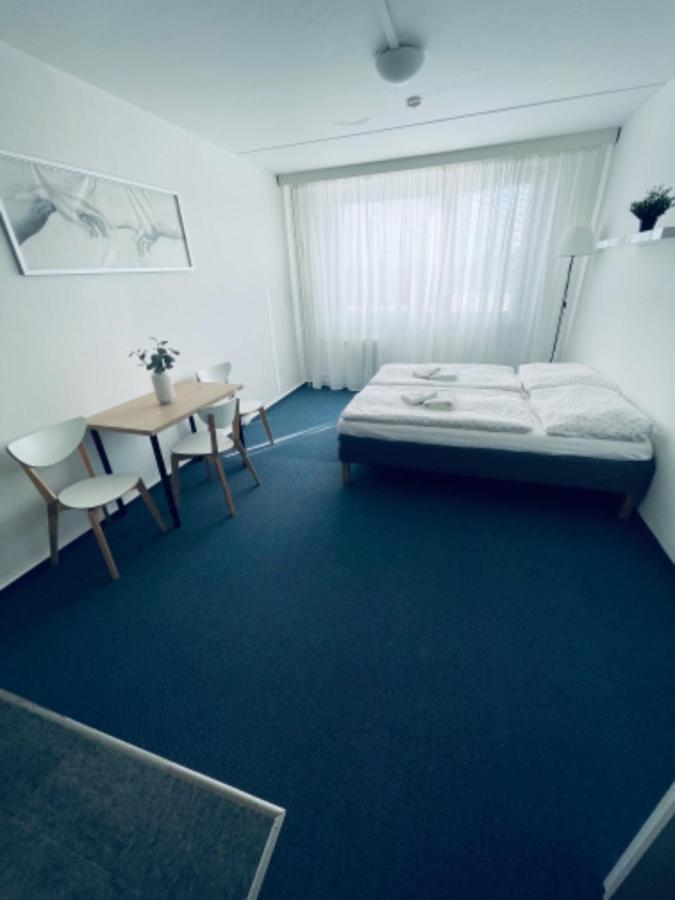 Apartmany Bryksova プラハ エクステリア 写真