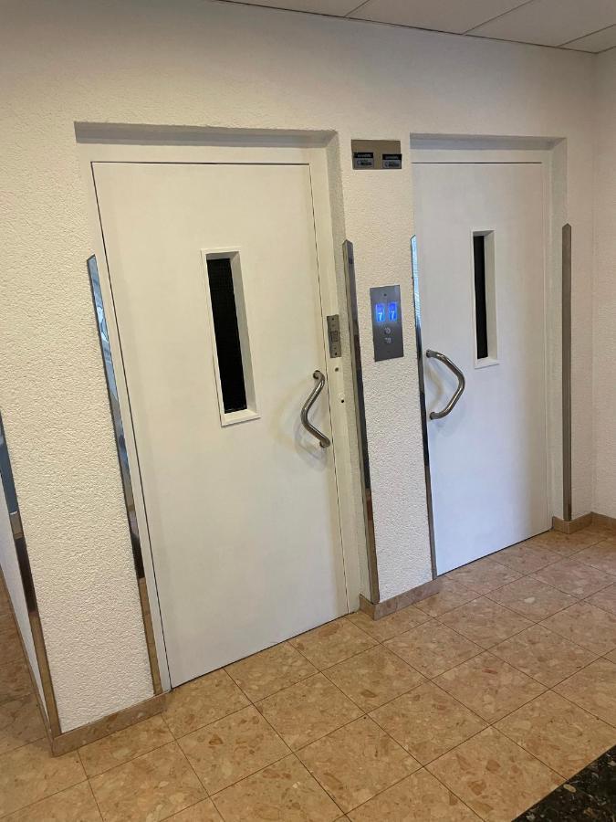 Apartmany Bryksova プラハ エクステリア 写真